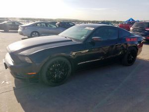 Ford Mustang 3.7L 6 2013