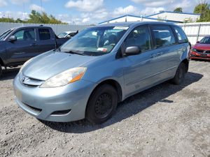 Toyota Sienna CE 3.5L 6 2009