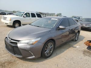 Toyota Camry LE 2.5L 4 2015
