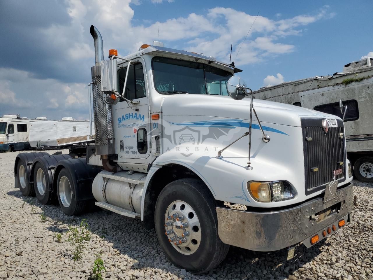 International 9000 Series 9400 14.0L 6 1999