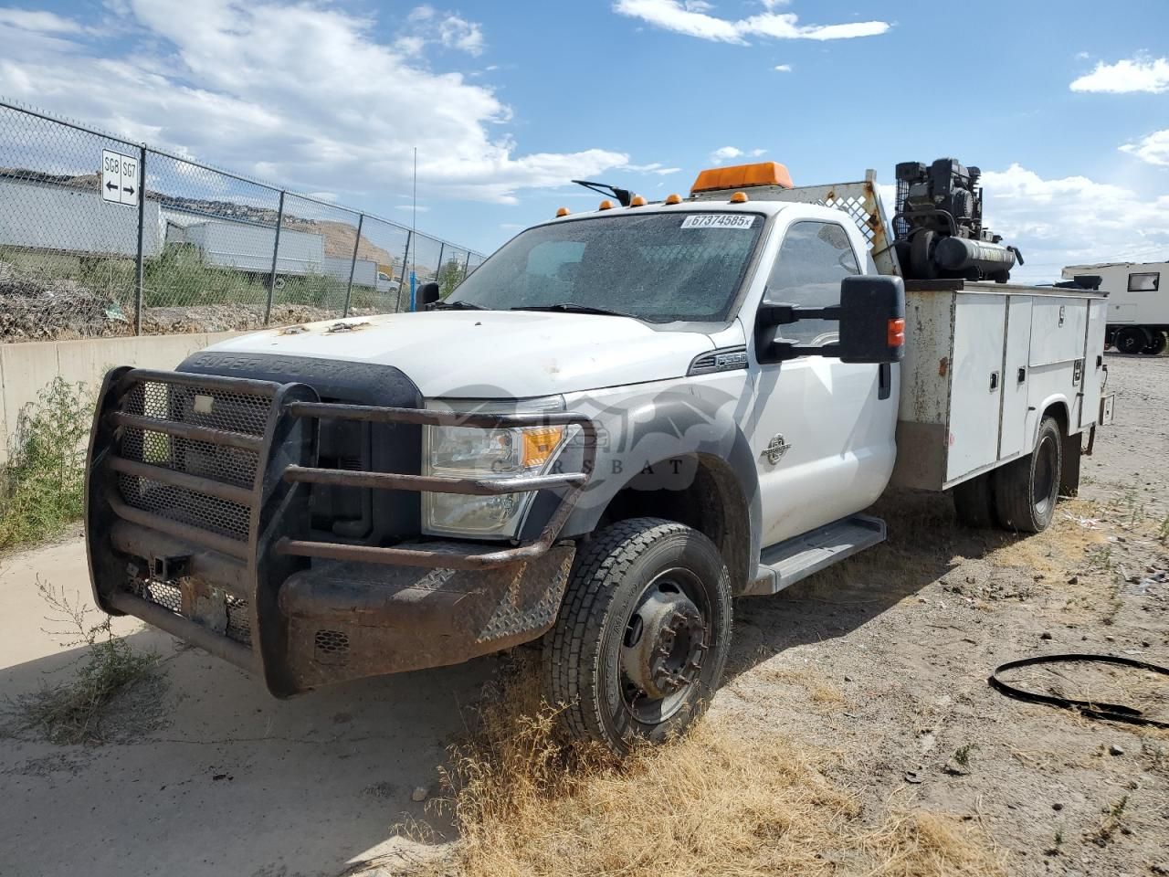 Ford F550 SUPER DUTY 6.7L 8 2013