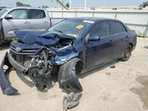Toyota Corolla BASE 1.8L 4 2013