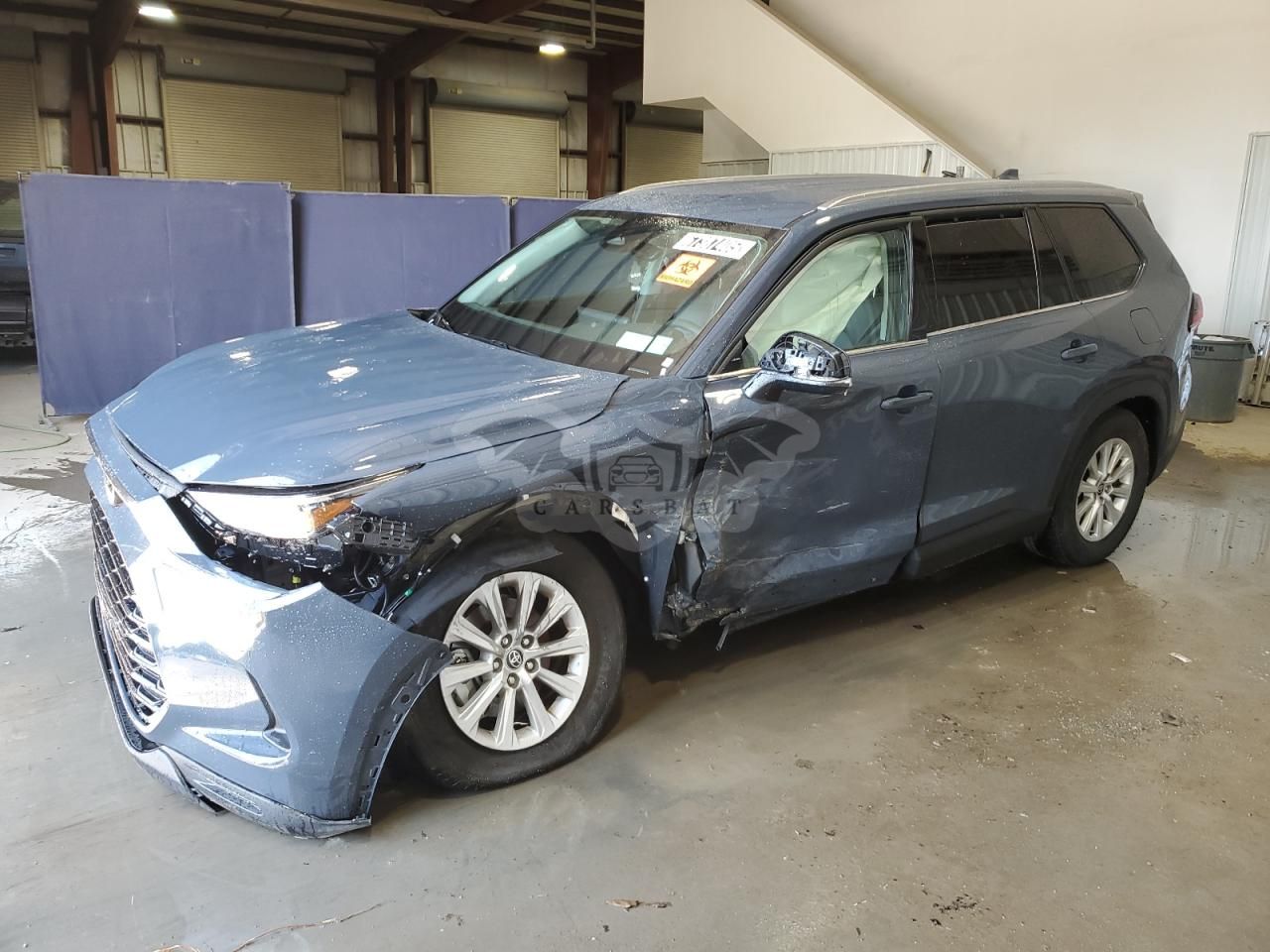 Toyota Grand Highlander LE 2.4L 4 2025