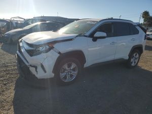 Toyota Rav4 XLE 2.5L 4 2019