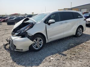 Toyota Sienna LIMITED 2.5L 4 2021