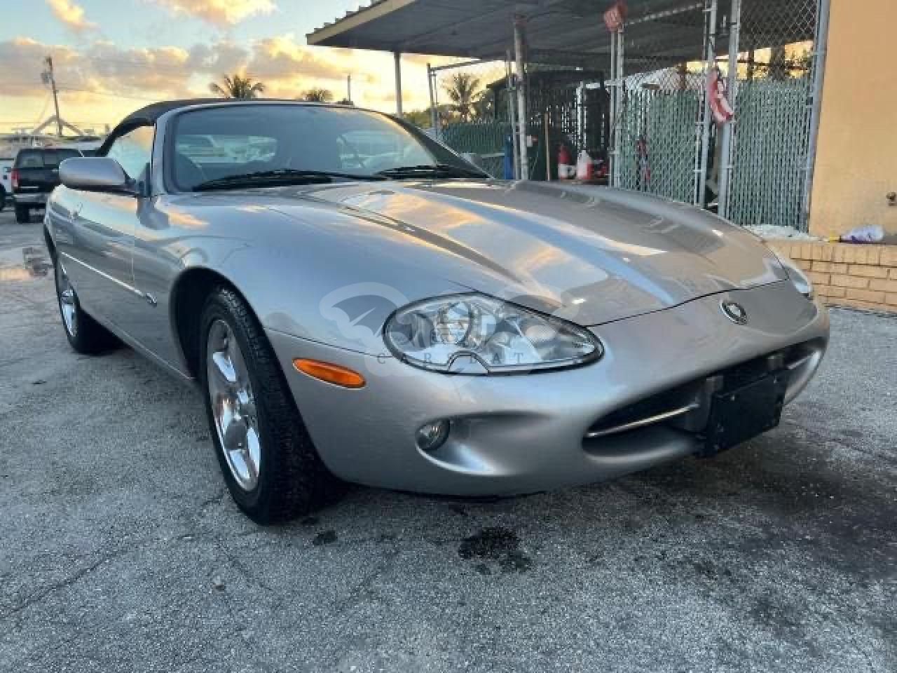 Jaguar XK 4.0L 8 1999
