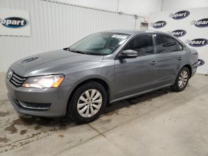 Volkswagen Passat S 2.5L 5 2013