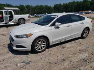 Ford Fusion SE 2.5L 4 2013
