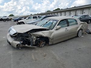 Lincoln Town Car EXECUTIVE 4.6L 8 2004