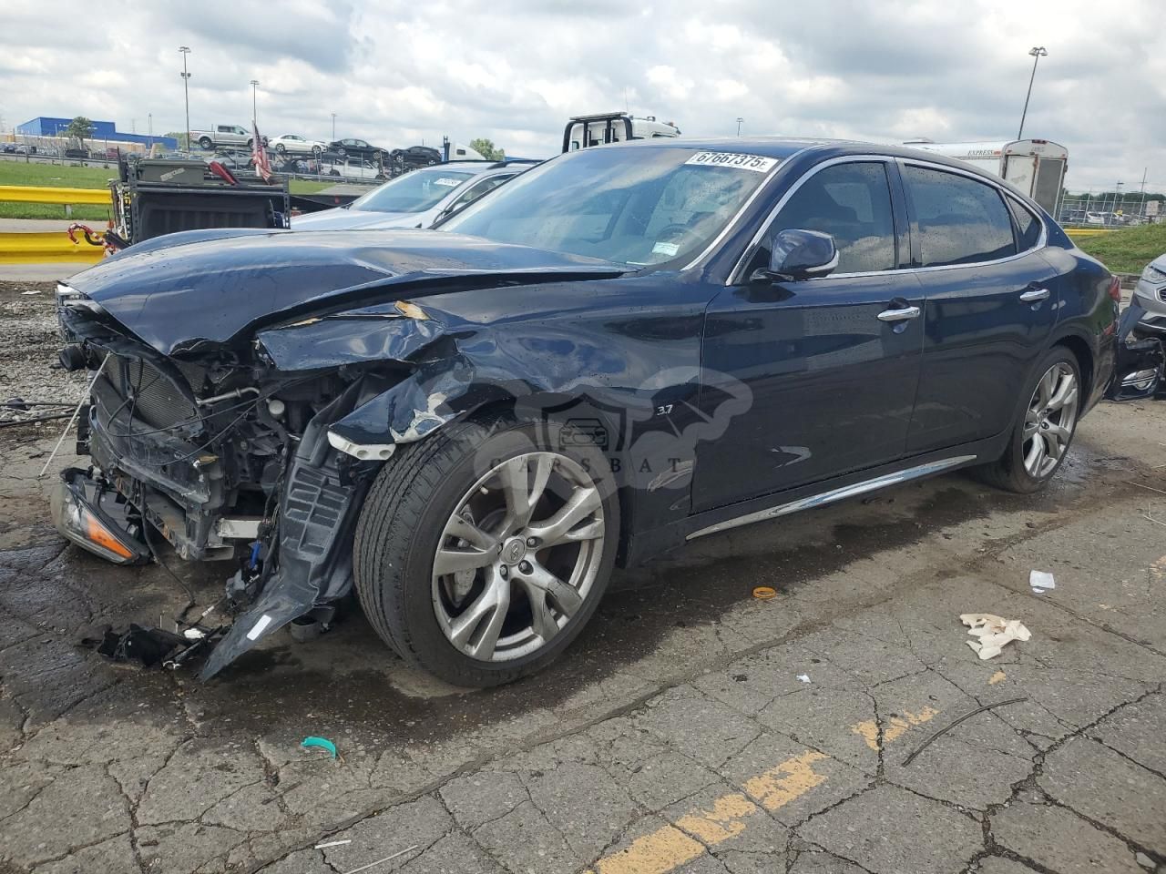 Infiniti Q70 3.7 3.7L 6 2015