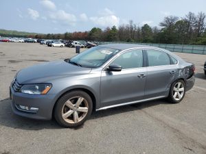 Volkswagen Passat S 1.8L 4 2015