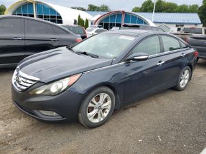 Hyundai Sonata SE 2.4L 4 2013