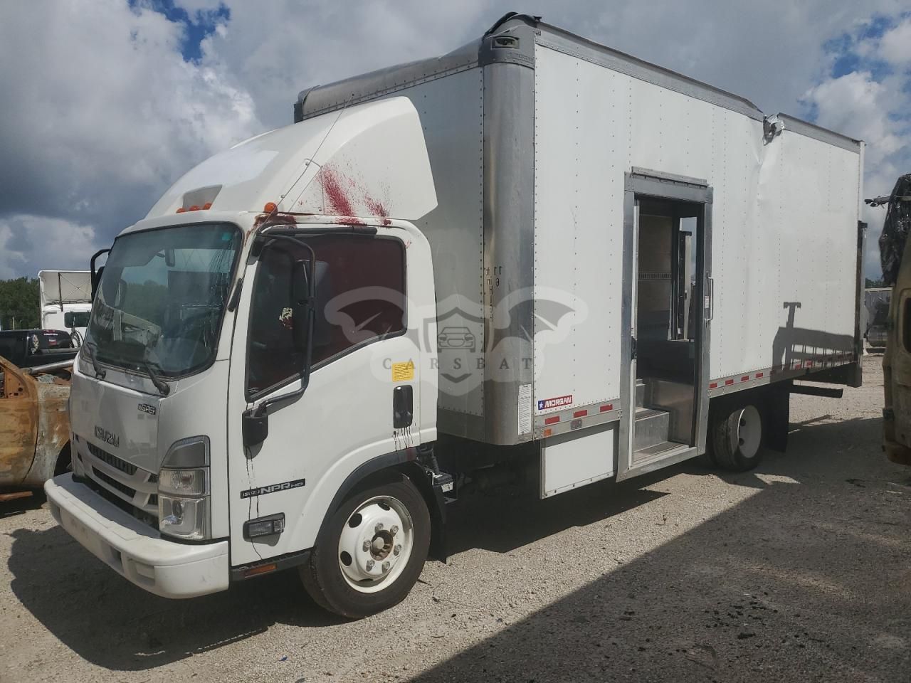 Isuzu NPR 6.6L 8 2024