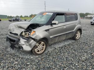 Kia Soul + 2.0L 4 2010