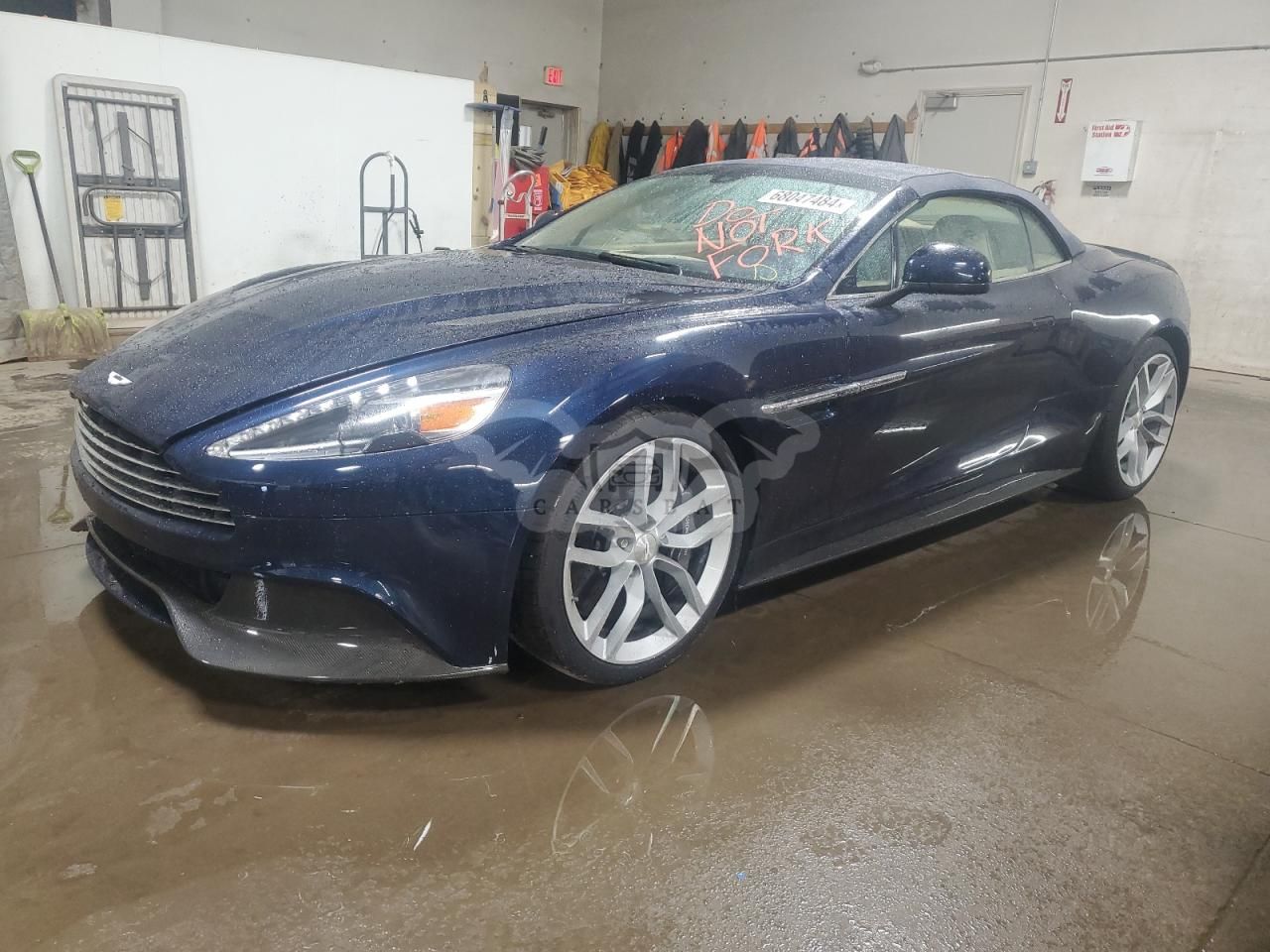 Aston Martin Vanquish VOLANTE 5.9L 12 2017