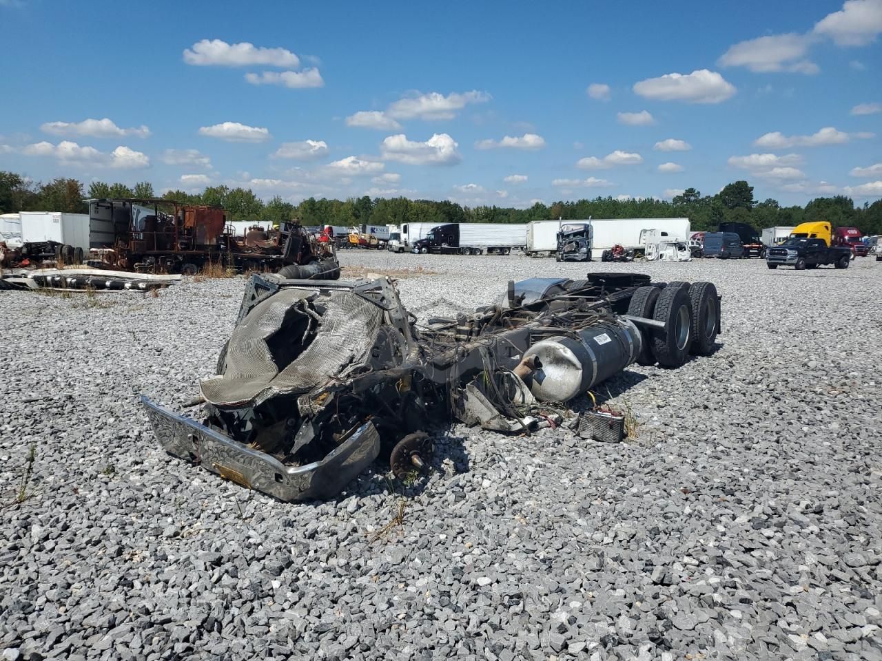 Peterbilt 388 14.6L 6 2011