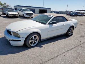 Ford Mustang 4.0L 6 2005
