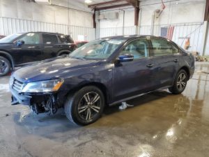 Volkswagen Passat S 1.8L 4 2014