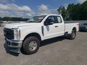 Ford F-250 SUPER DUTY 6.8L 8 2023