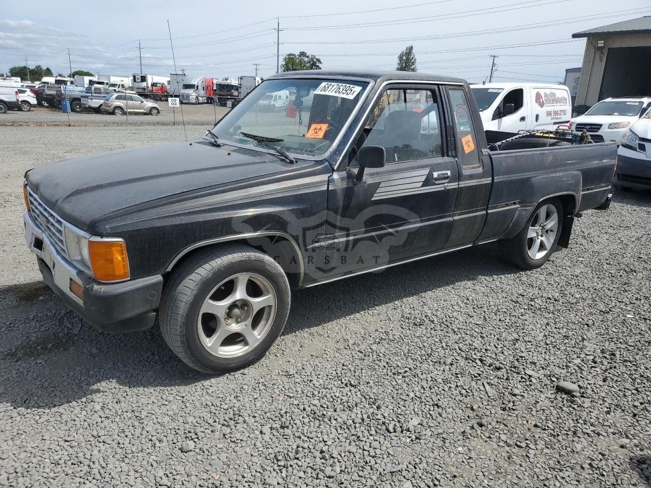 Toyota Hilux XTRACAB RN56 SR5 2.4L 4 1986