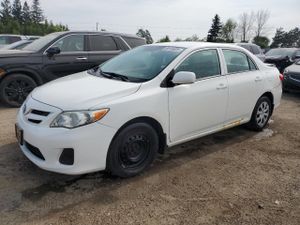 Toyota Corolla BASE 1.8L 4 2011