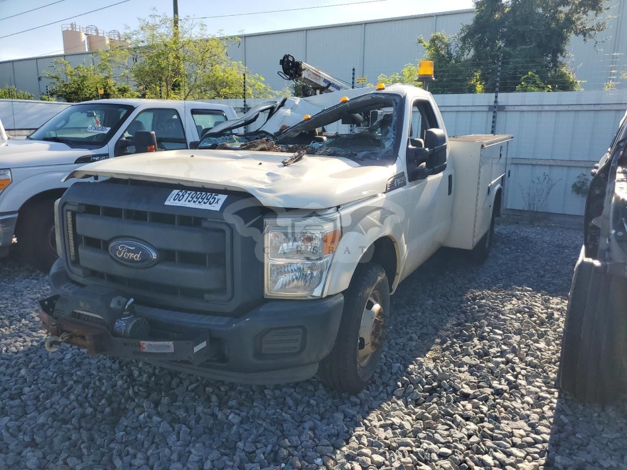Ford F-350 SUPER DUTY 6.2L 8 2014