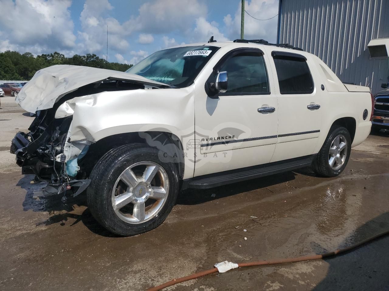Chevrolet Avalanche LTZ 5.3L 8 2013