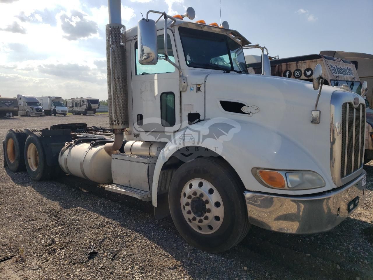 Peterbilt 384 10.8L 6 2010