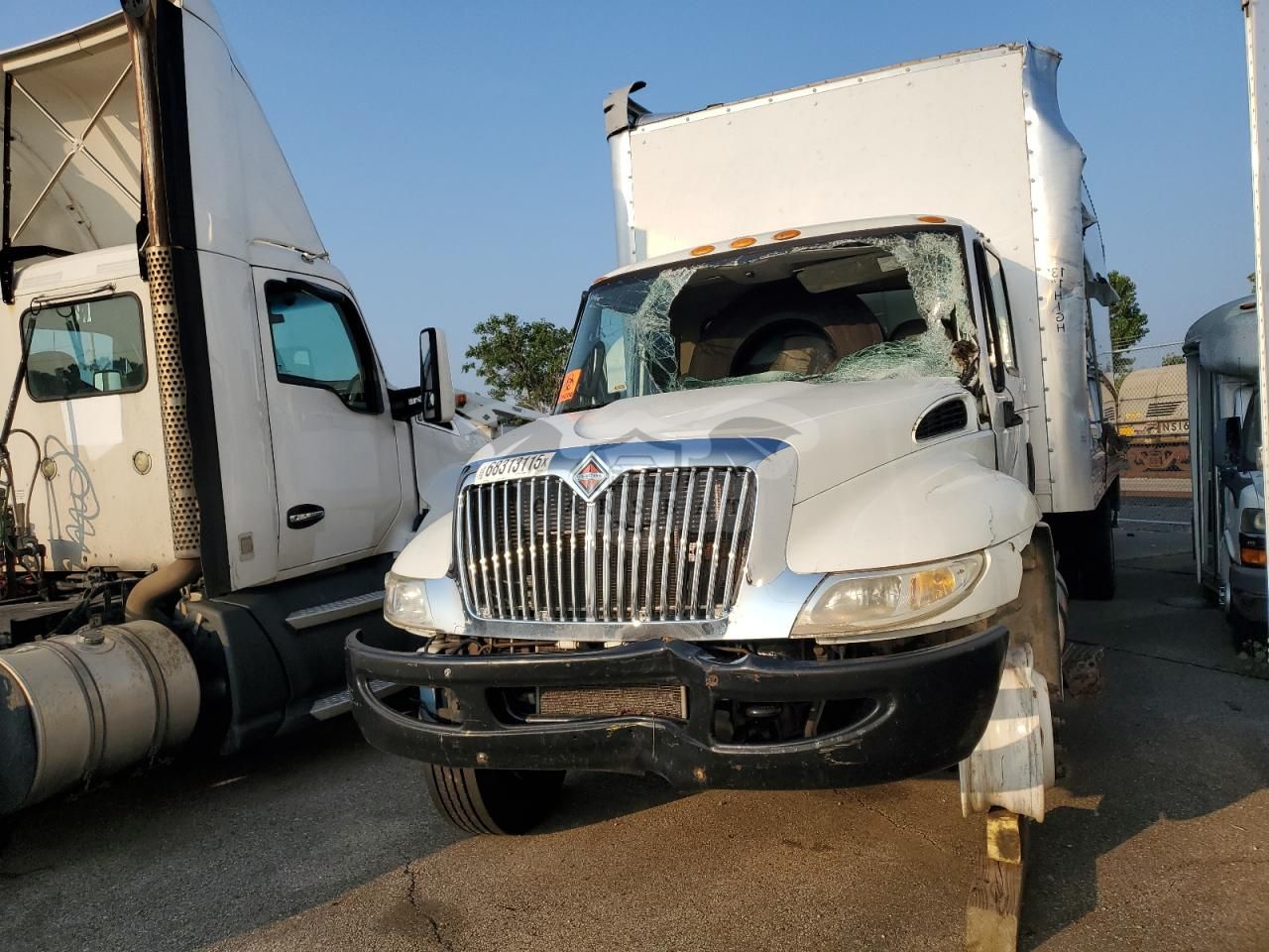 International DuraStar / 4000 4300 6.7L 6 2019