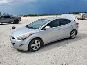 Hyundai Elantra GLS 1.8L 4 2013