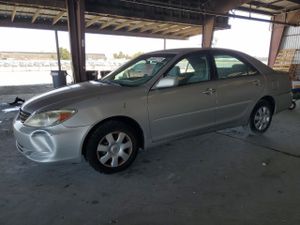 Toyota Camry LE 2.4L 4 2004