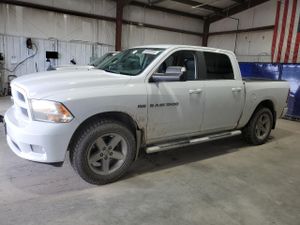 Dodge RAM 5.7L 8 2011