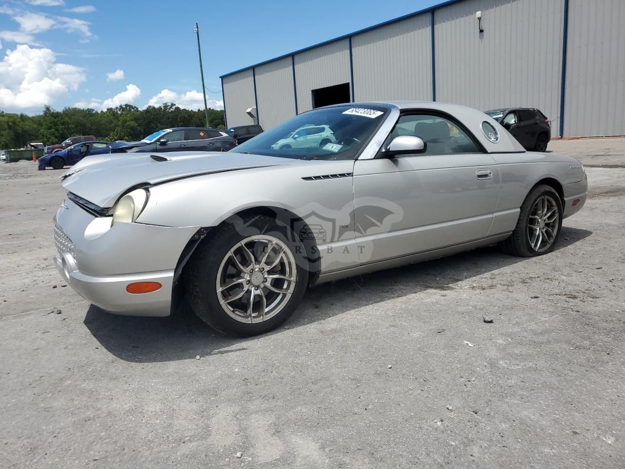Ford Thunderbird 3.9L 8 2004