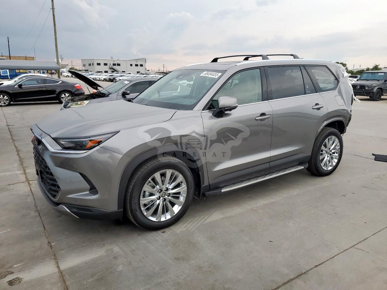 Toyota Grand Highlander LE 2.4L 4 2025