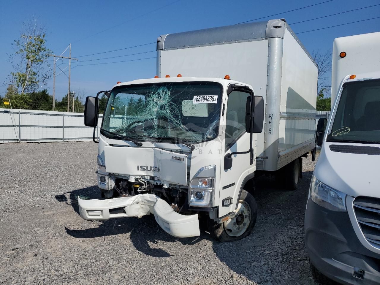 Isuzu NPR 6.6L 8 2023