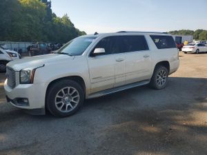 GMC Yukon DENALI 6.2L 8 2015