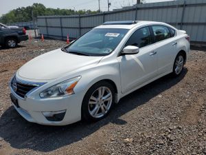Nissan Altima 3.5S 3.5L 6 2014