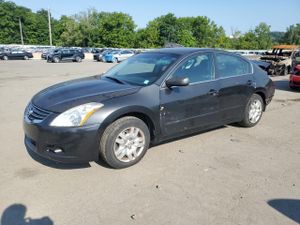Nissan Altima BASE 2.5L 4 2010