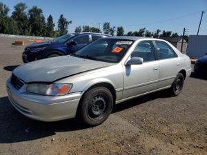 Toyota Camry CE 2.2L 4 2000
