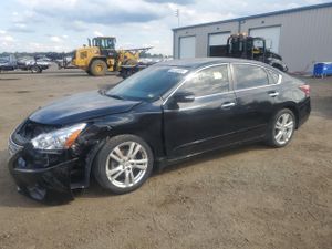 Nissan Altima 3.5S 3.5L 6 2015