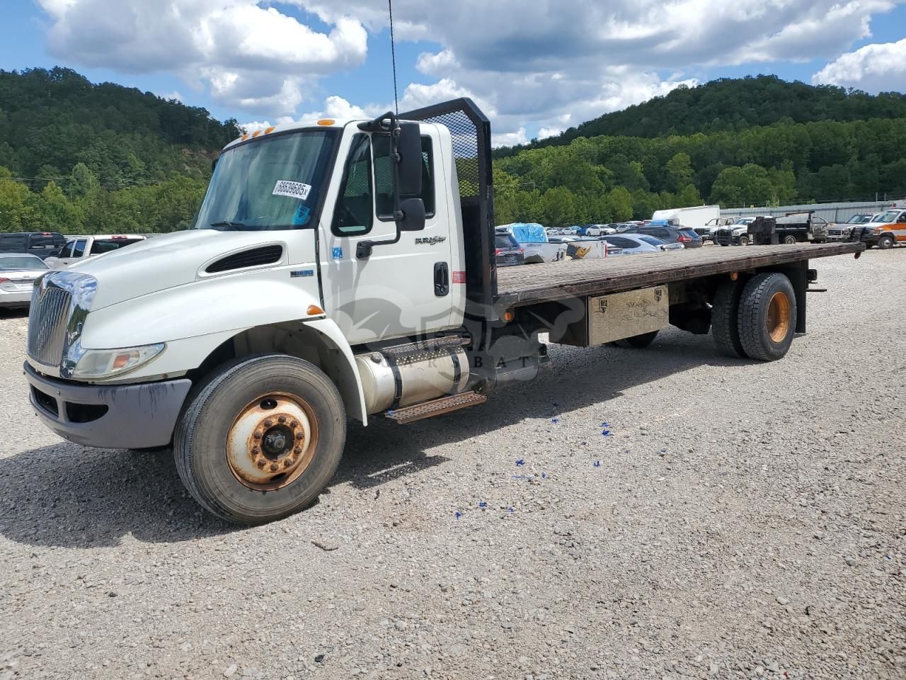 International DuraStar / 4000 4300 7.6L 6 2011