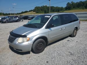 Chrysler Town & Country LX 3.3L 6 2007