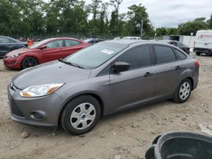 Ford Focus S 2.0L 4 2014