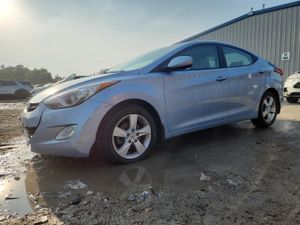 Hyundai Elantra GLS 1.8L 4 2013