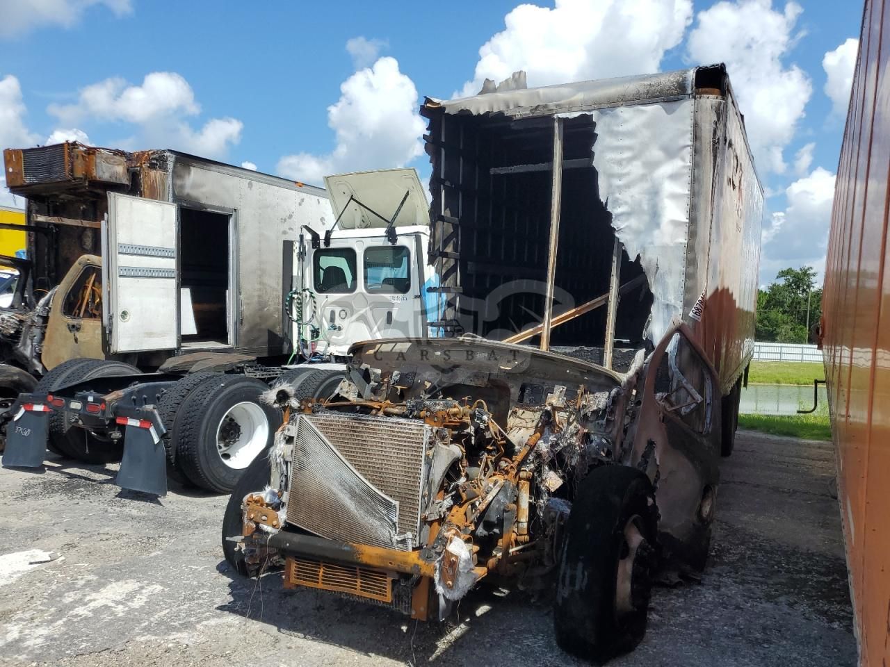 Freightliner Business Class M2 106 MEDIUM DUTY 6.7L 6 2013