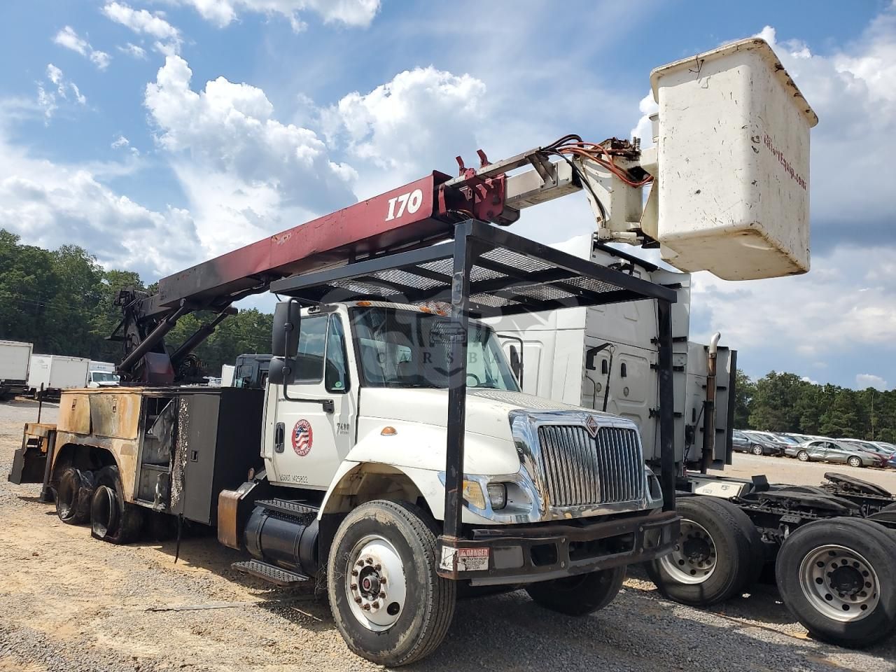 International WorkStar / 7000 Series 7400 6 2003