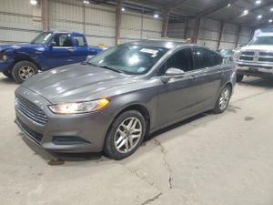 Ford Fusion SE 2.5L 4 2014