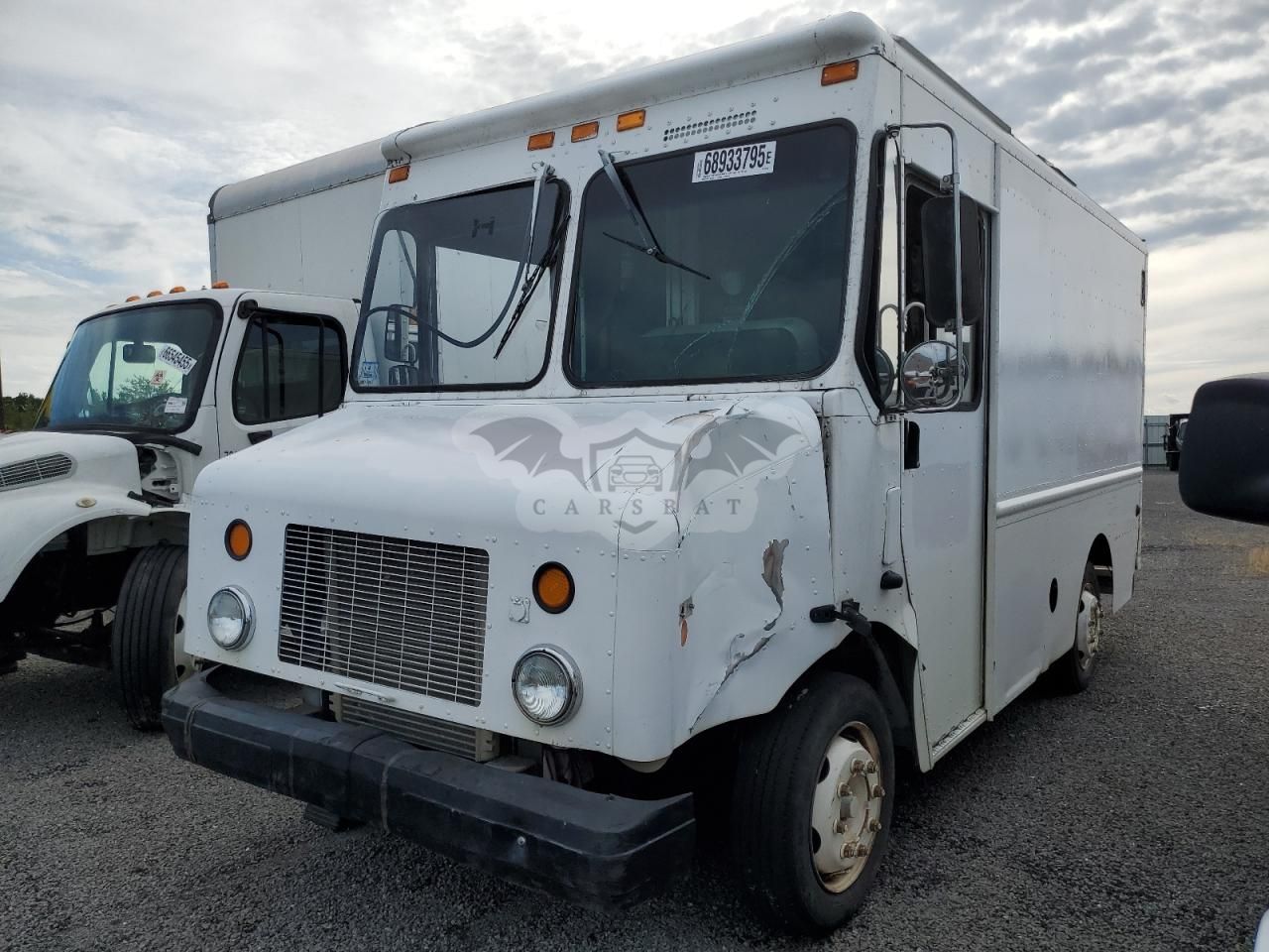 Freightliner Business Class M2 M LINE WALK-IN VAN 4.3L 4 2004