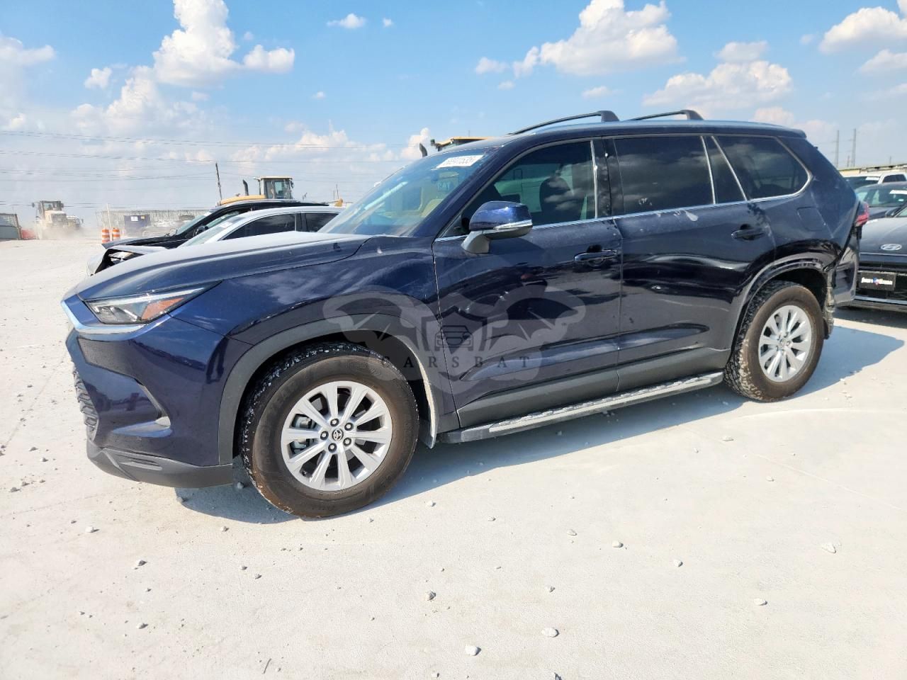 Toyota Grand Highlander LE 2.4L 4 2025