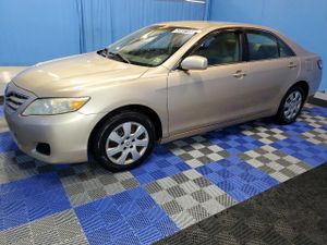 Toyota Camry BASE 2.5L 4 2011